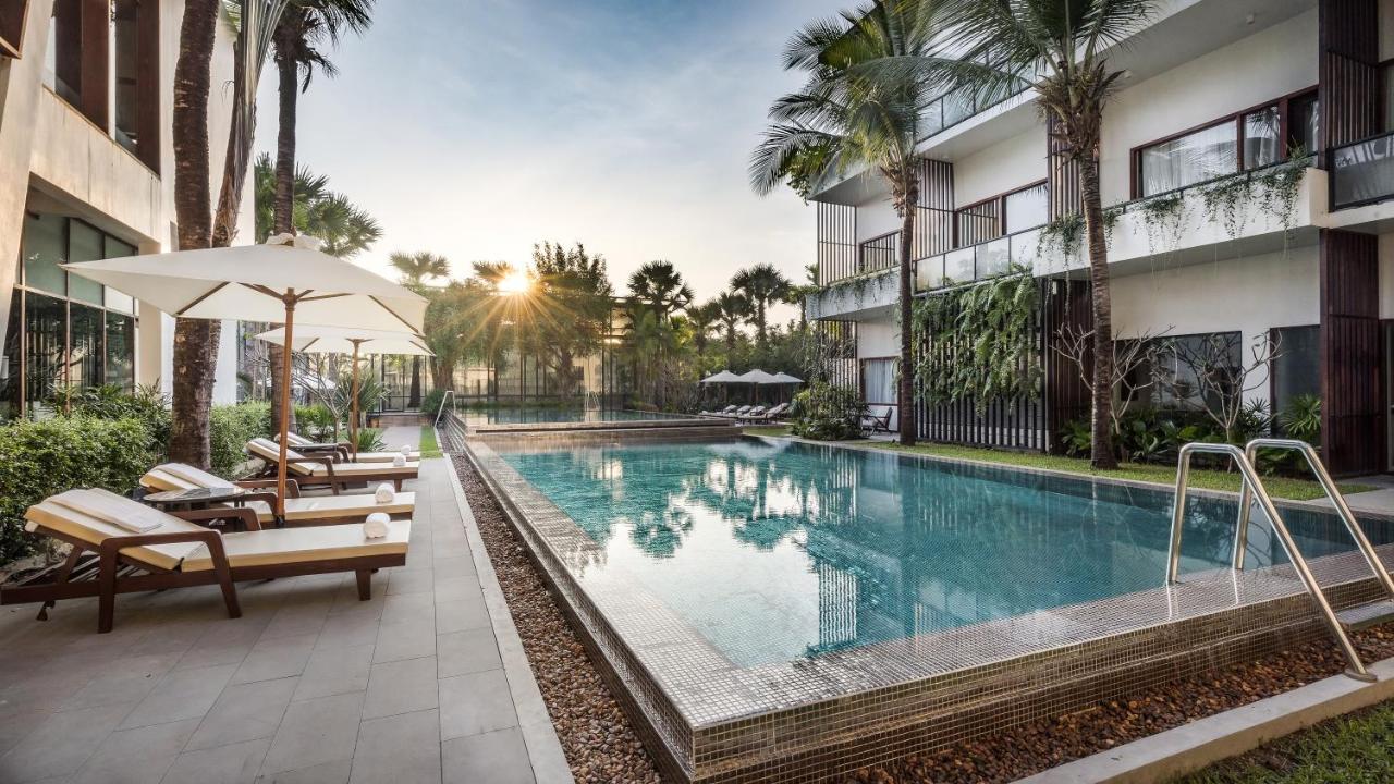 Shintana Saya La Maison Siem Reap Exterior photo The hotel's pool