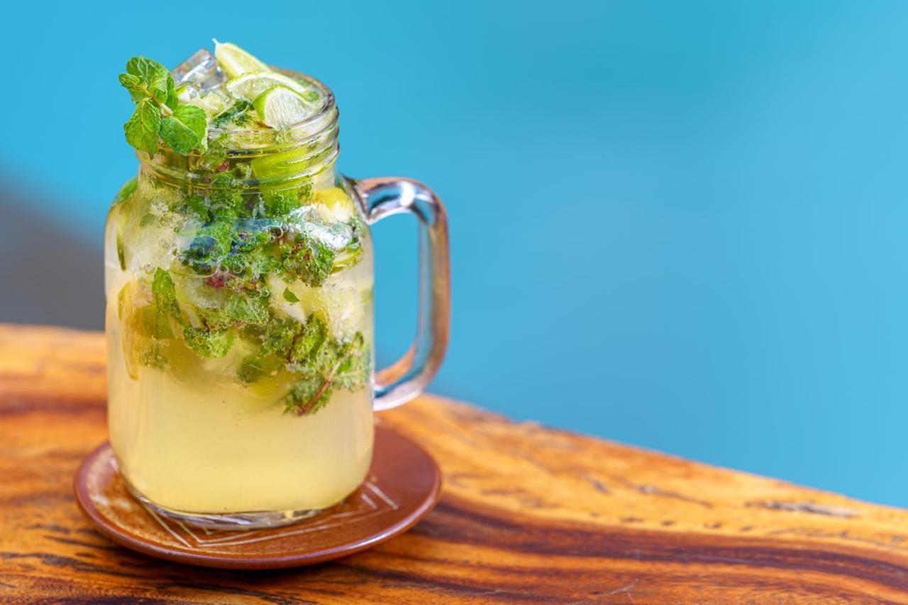 Shintana Saya La Maison Siem Reap Exterior photo A mojito
