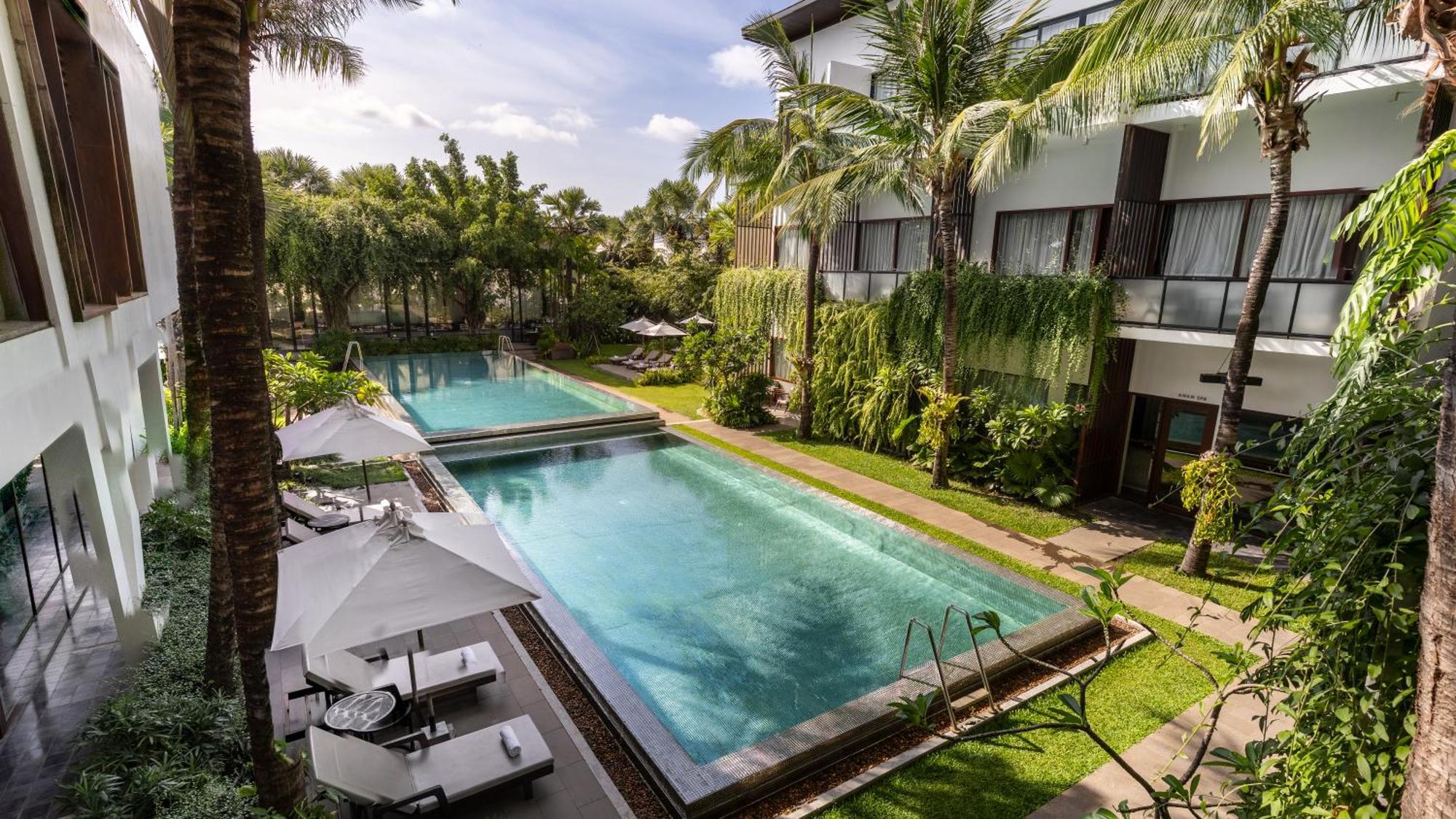 Shintana Saya La Maison Siem Reap Exterior photo The pool at the hotel